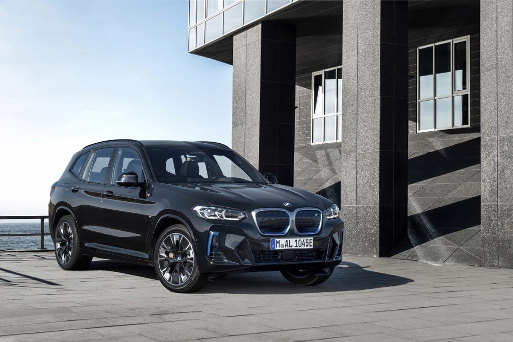 nuova BMW iX3 motore