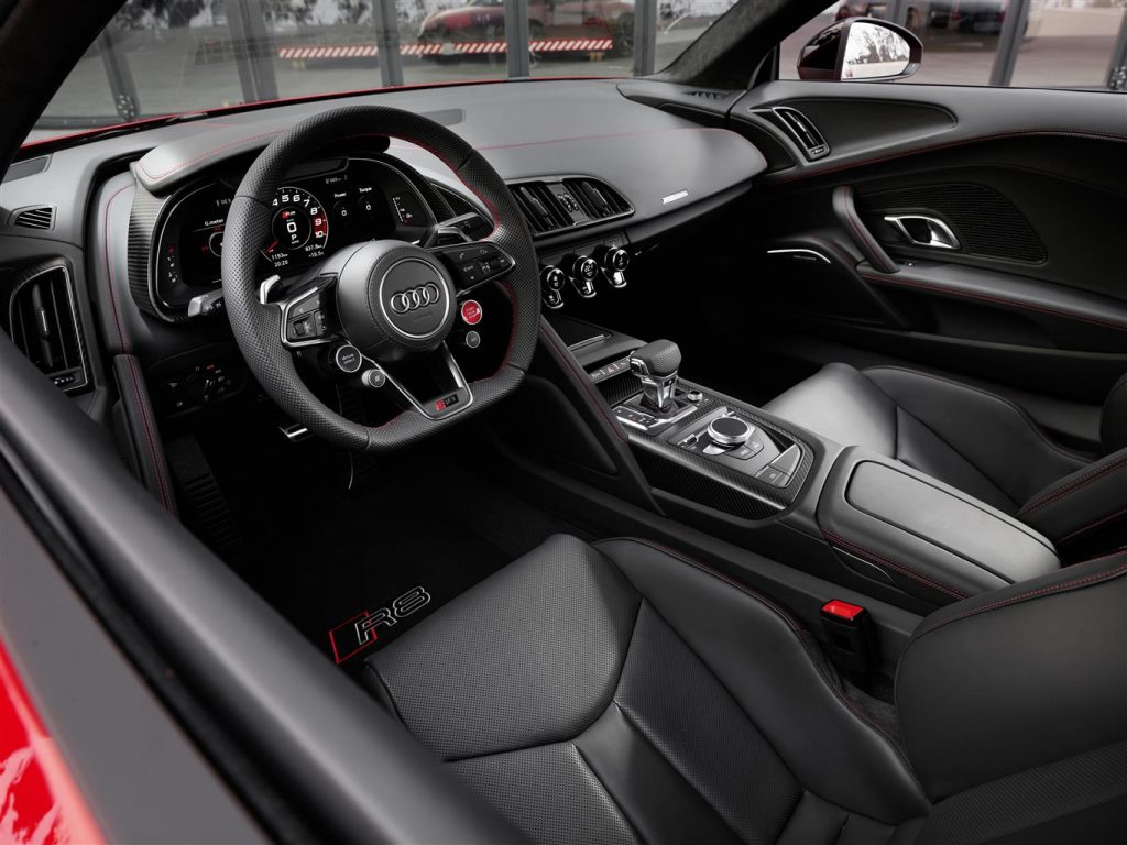 Audi R8 V10 performance RWD interni
