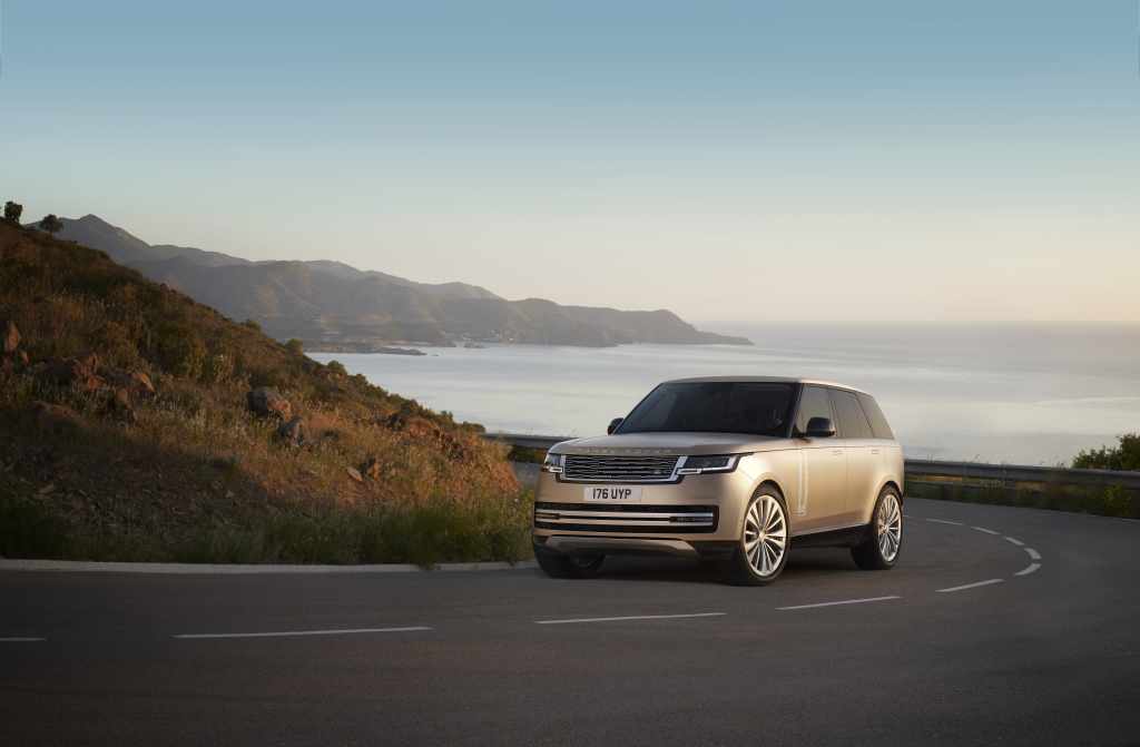 Novità auto, i SUV che usciranno nel 2022: i modelli più attesi nel prossimo anno