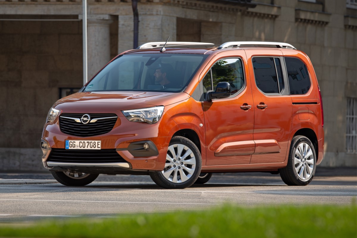 Opel Combo-e Life, arriva la versione elettrica del family van