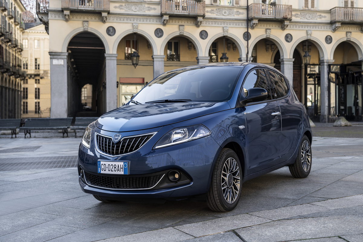 Lancia, ritorno al passato: nel 2028 la nuova Delta
