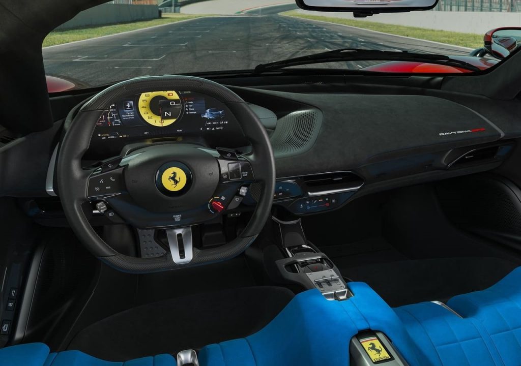 Ferrari-Daytona_SP3-2022-interni