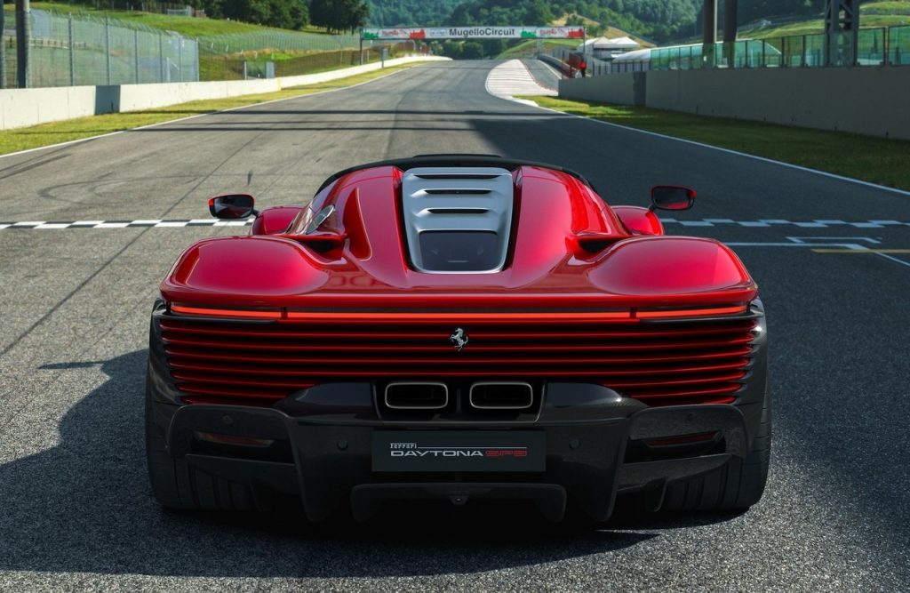 Ferrari-Daytona_SP3-2022-posteriore