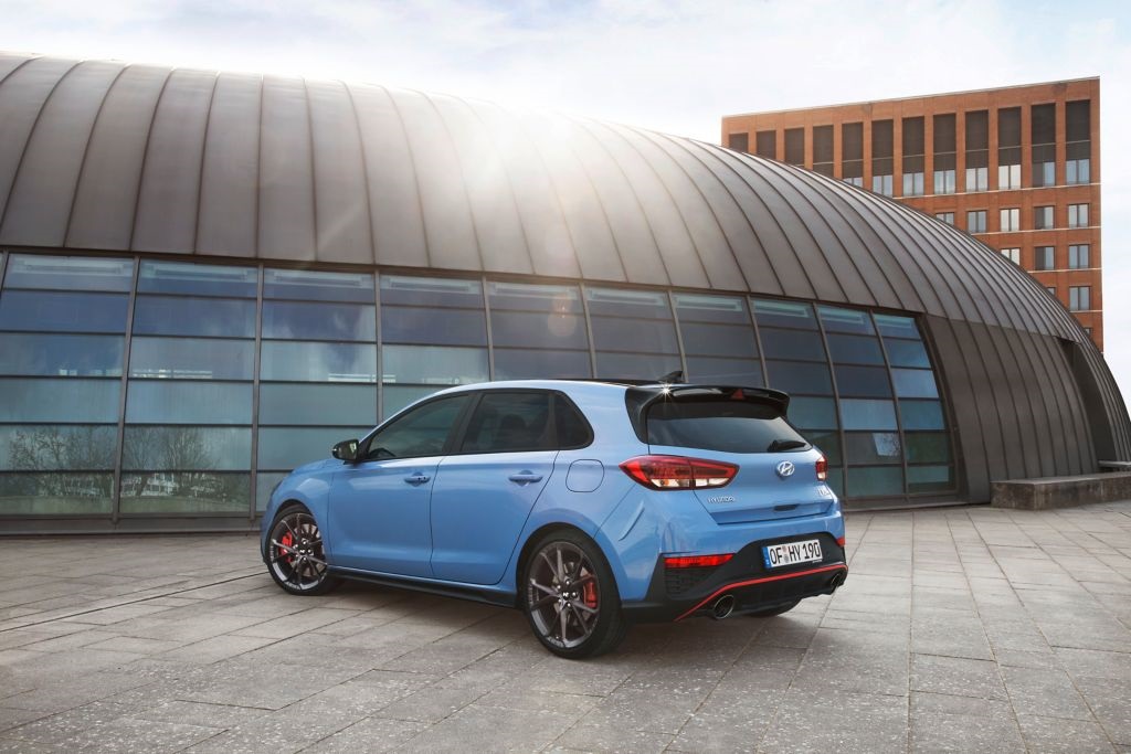 Hyundai i30 N prova su strada vista posteriore