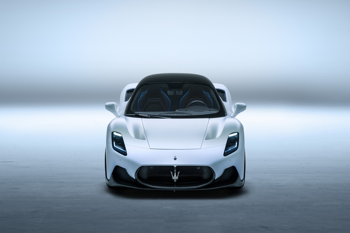Auto dell’anno 2022, le candidate al premio: c’è anche la Maserati MC20