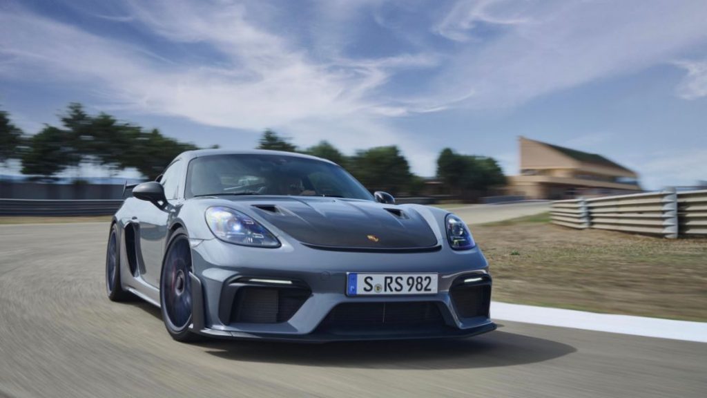 Porsche 718 Cayman GT4 RS profilo anteriore