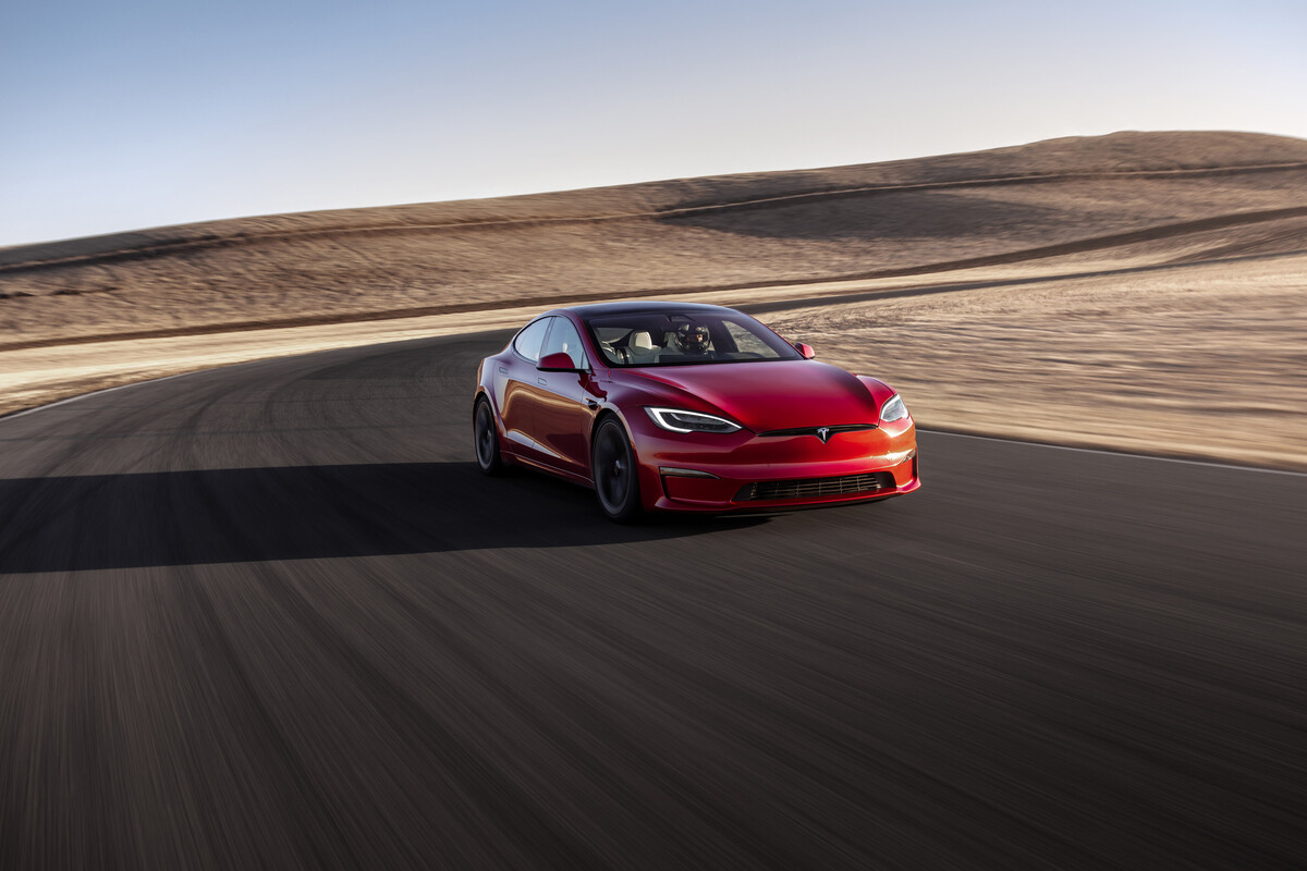 Tesla Model S Plaid, ecco i nuovi freni carboceramici da 20 mila euro