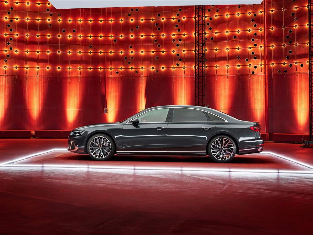 nuova Audi A8 profilo