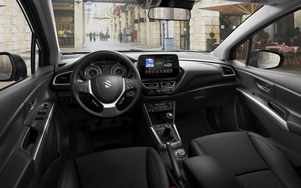 s-cross-interior01