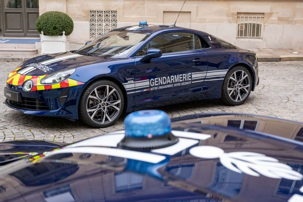 Le Alpine A110 della polizia francese