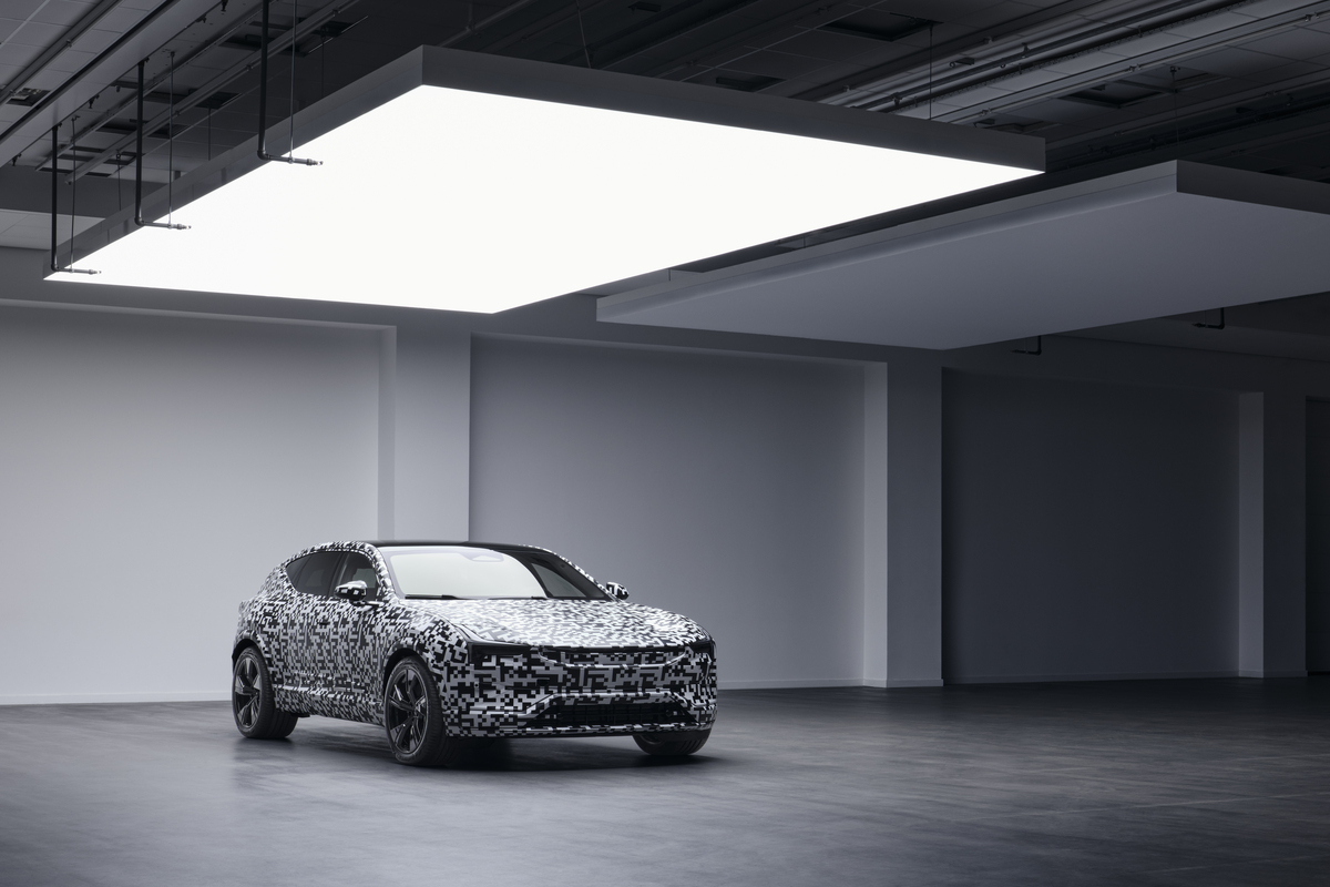 Polestar 3, le prime immagini del SUV ad alte prestazioni