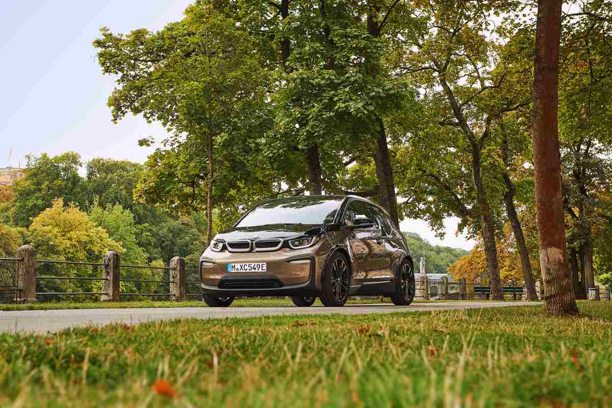 BMW i3, addio in estate per l’elettrica tedesca