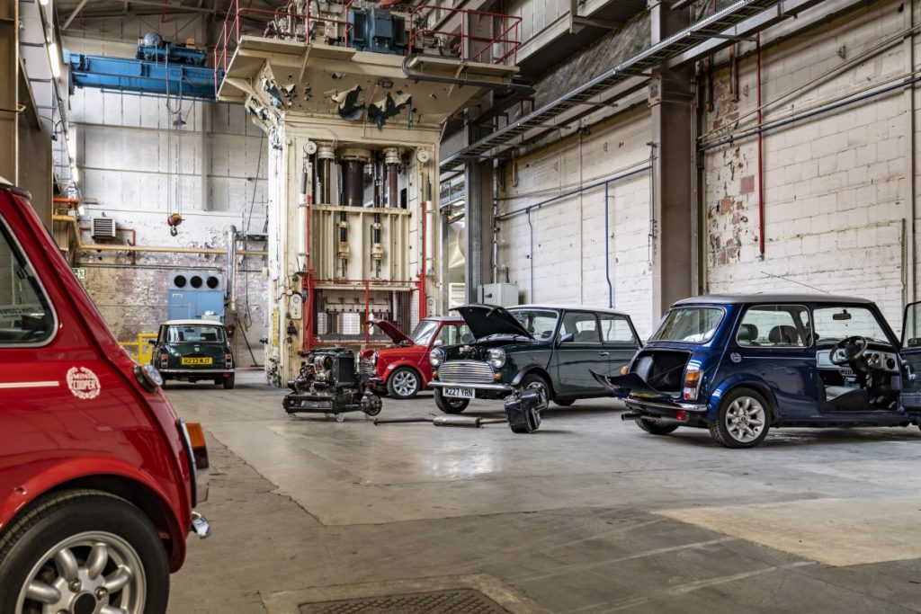 Mini classica diventa elettrica ad Oxford