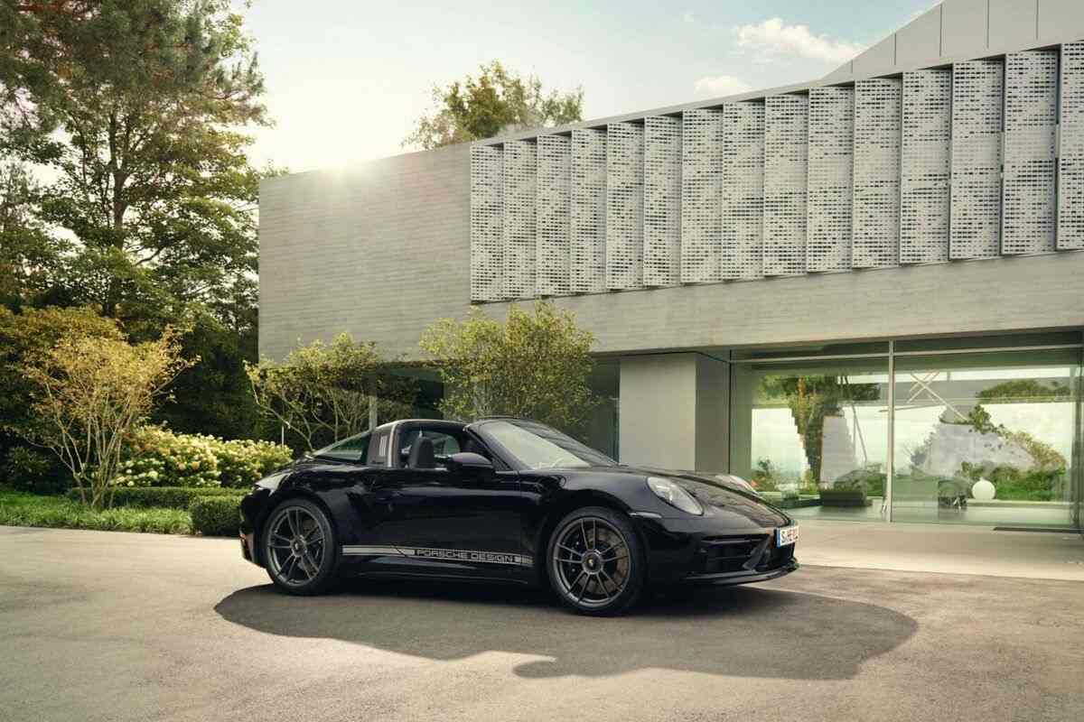 Porsche 911, edizione speciale per festeggiare mezzo secolo di vita