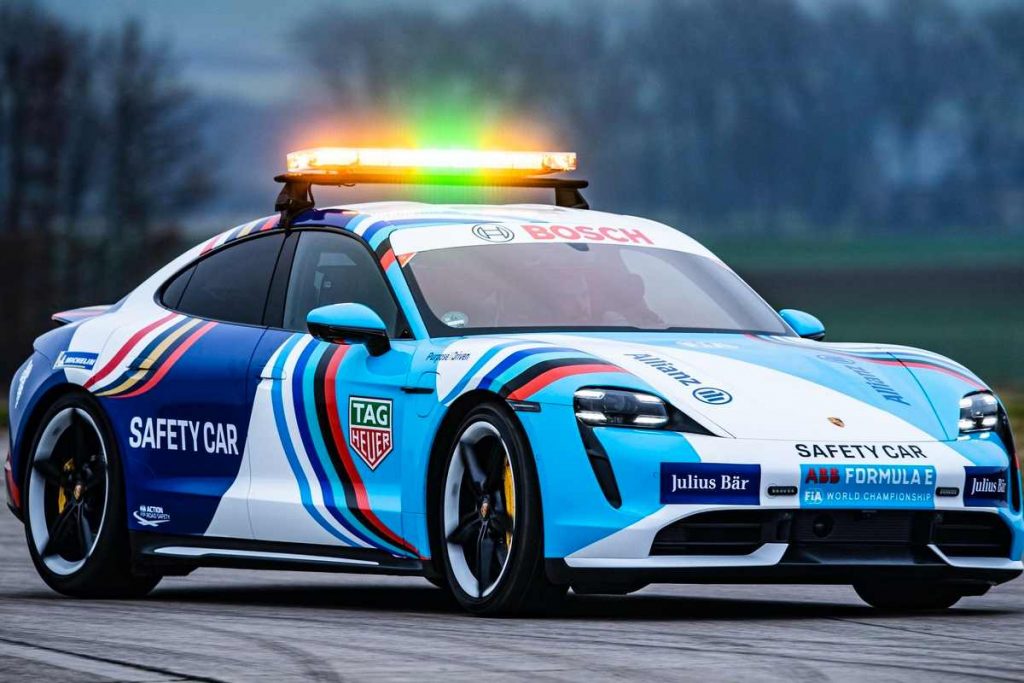 Porsche Taycan è la nuova safety car Formula E