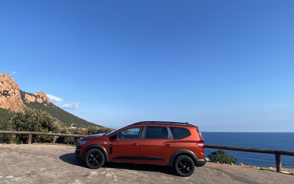 nuovo Dacia Jogger profilo