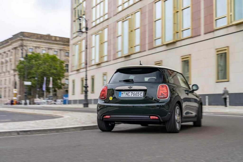 Nuova Mini Cooper SE Resolute Edition