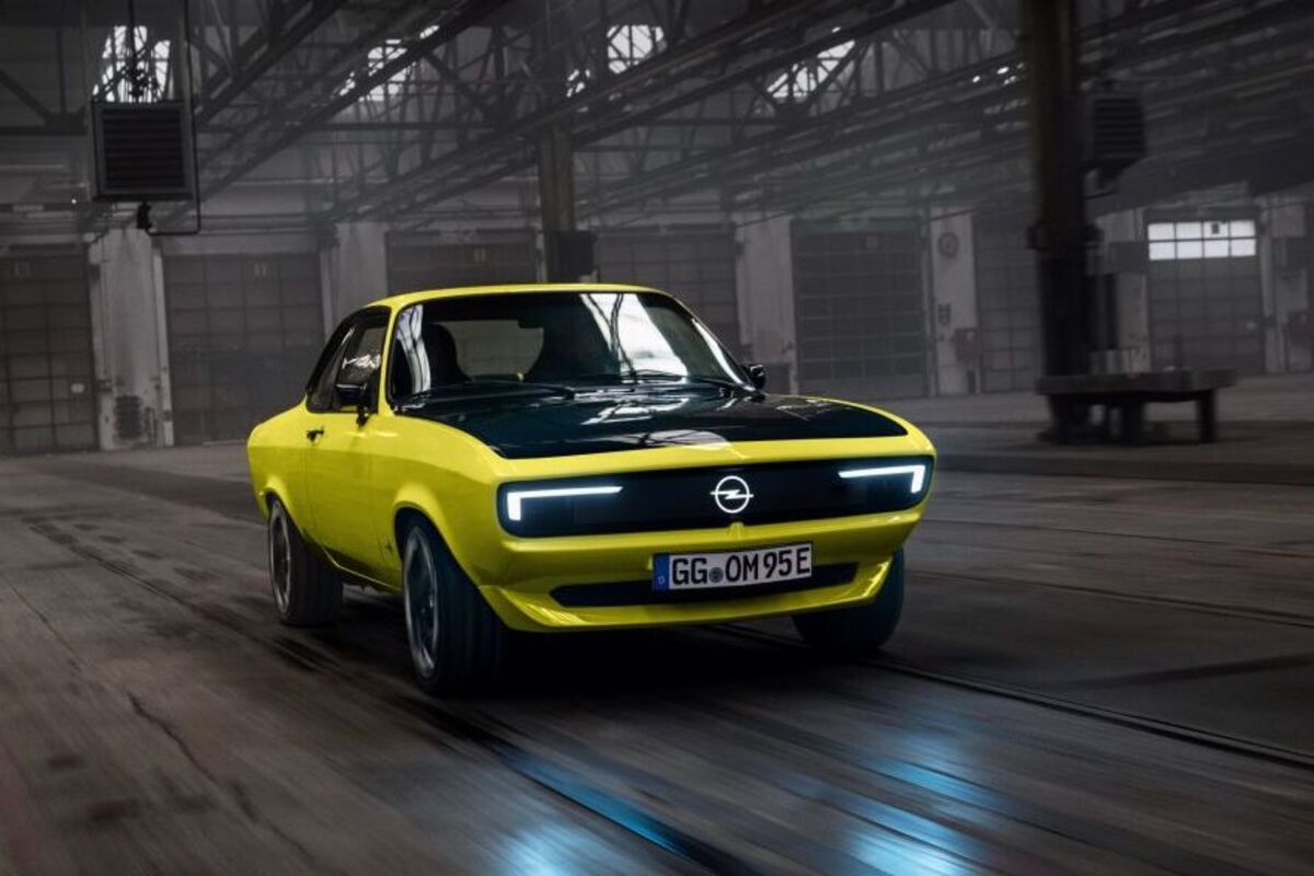 Opel Manta GSe ElektroMOD, premio speciale per l’elettrica