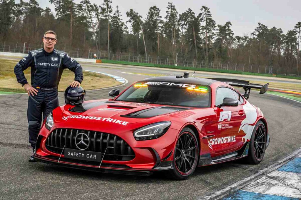 Mailander con la safety car Mercedes