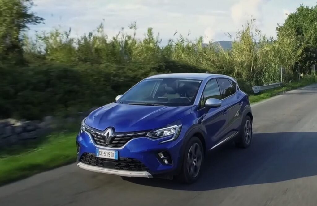 Renault Captur E-TECH plug-in hybrid consumi