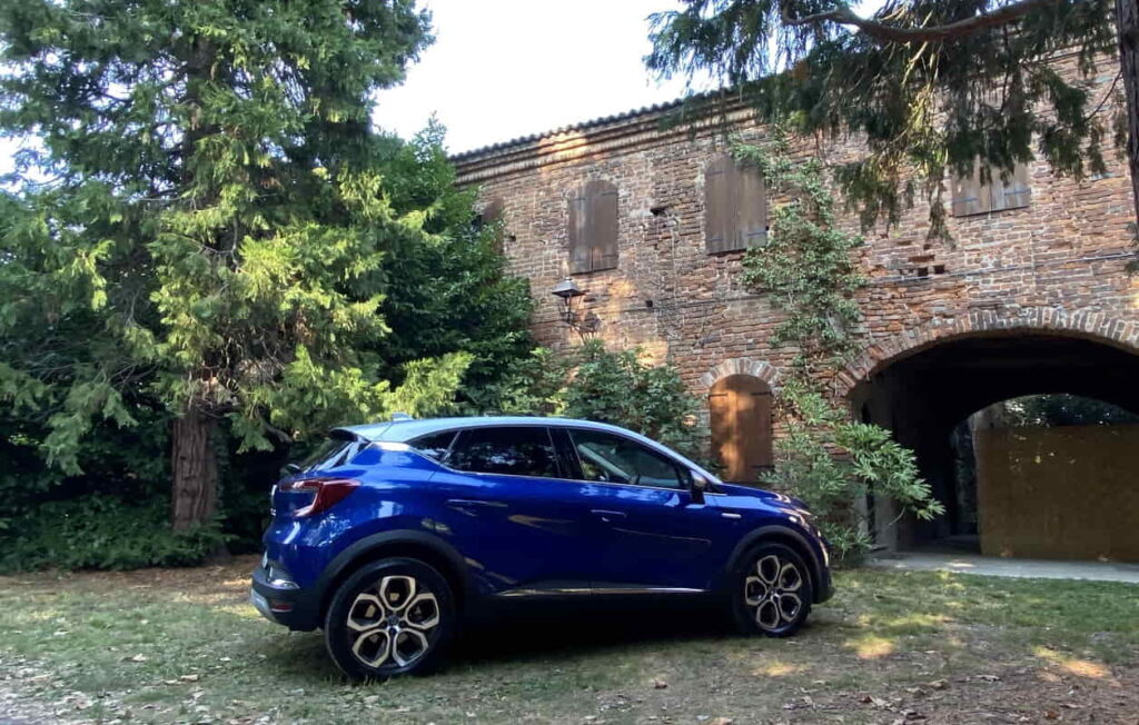 Renault Captur E-TECH plug-in hybrid dimensioni