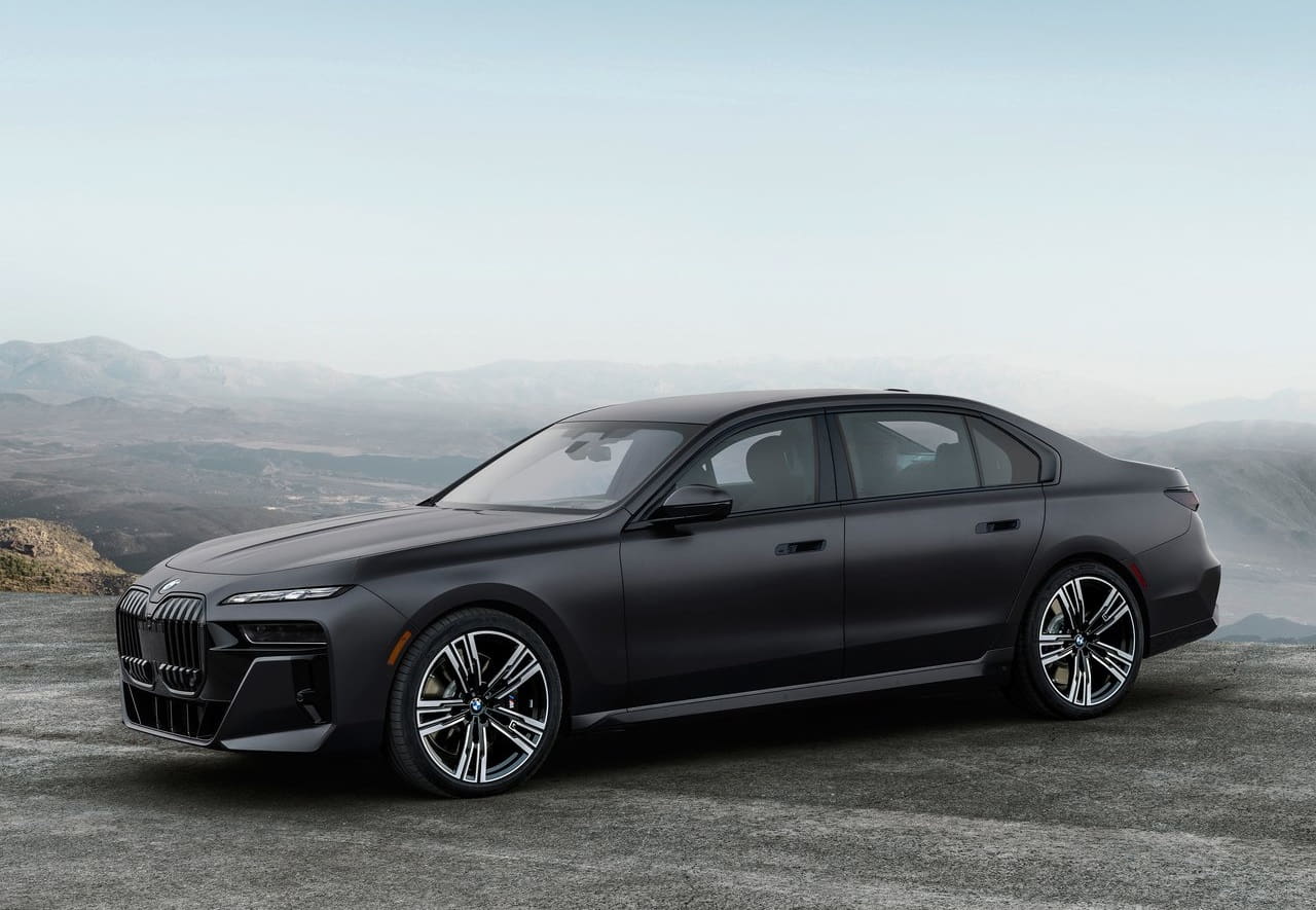 BMW serie 7 profilo anteriore
