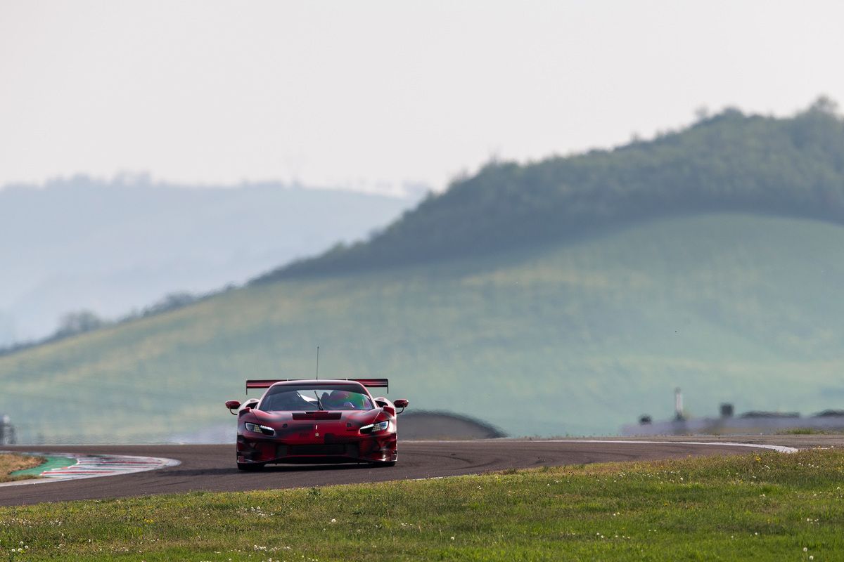Ferrari 296 GT3 a Fiorano