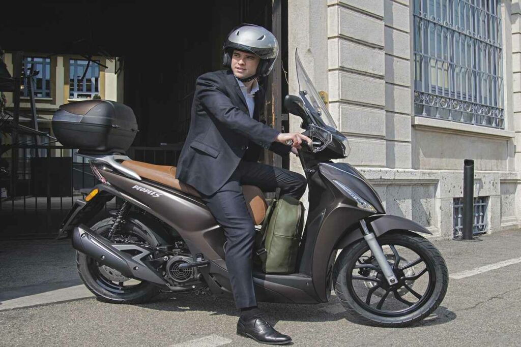 Kymco People S 150