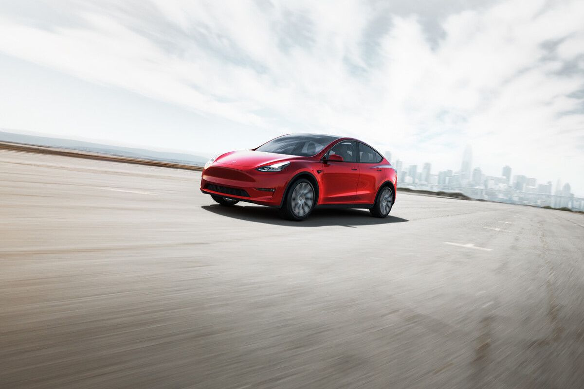 Tesla Model Y, la novità per l’Italia che fa felici gli automobilisti