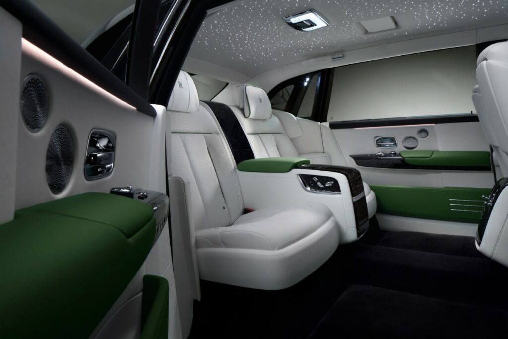 Rolls Royce Phantom 2022 profilo interni