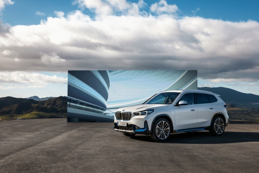 BMW iX1 la 100% elettrica
