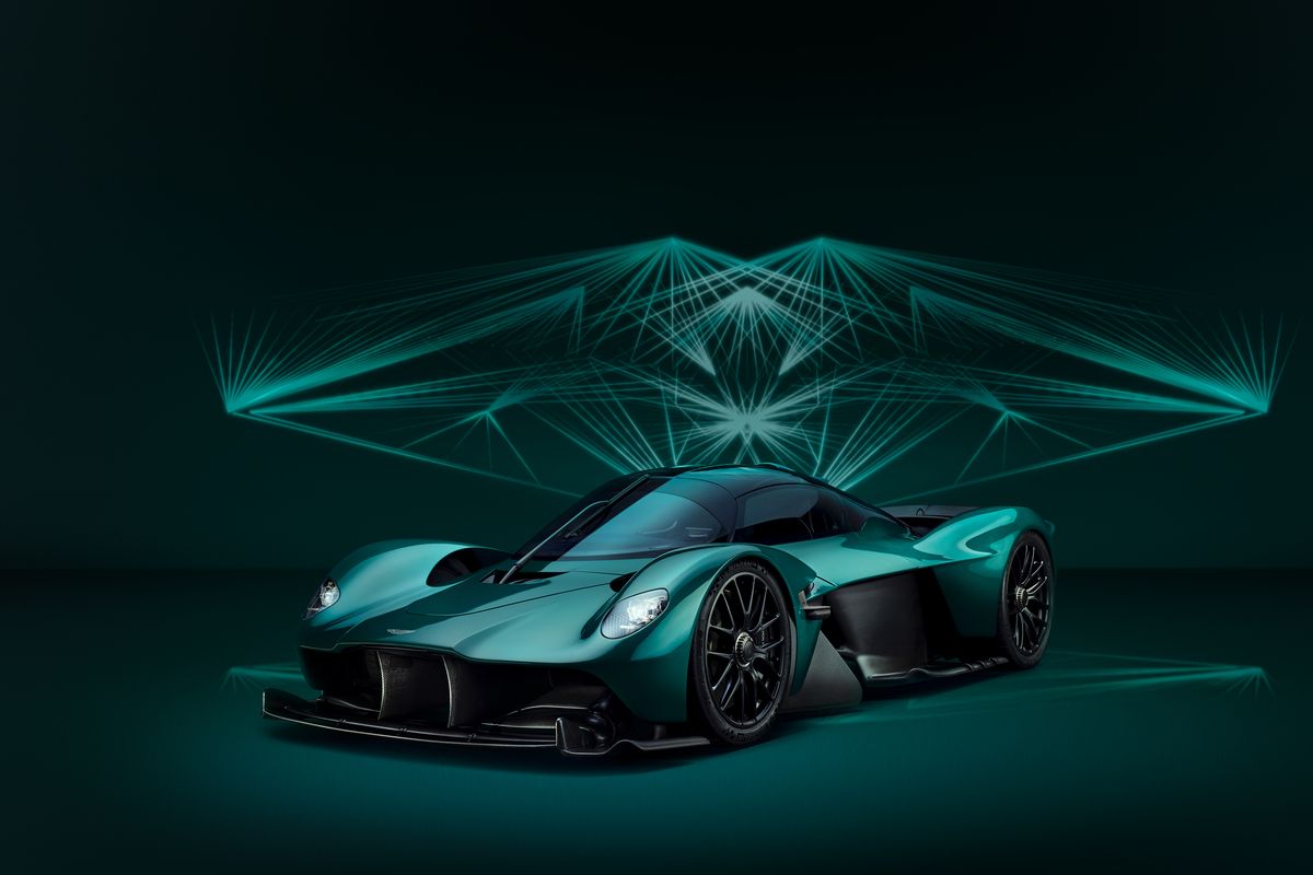 Aston Martin, nuovo logo per le sportive del marchio