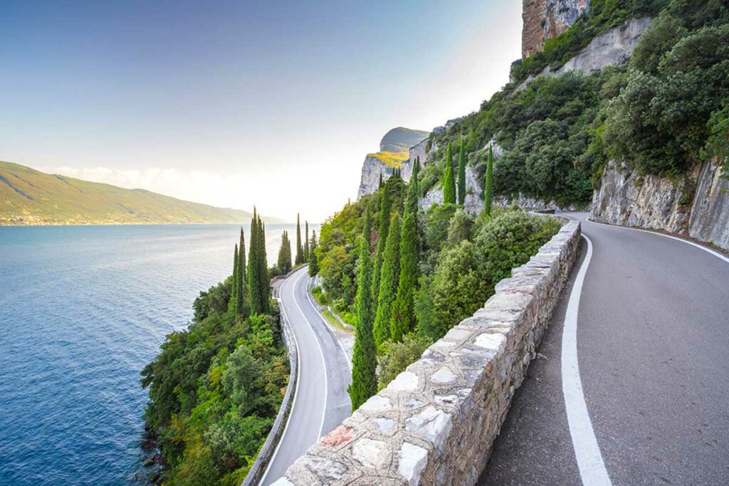 strada forra vista lago garda