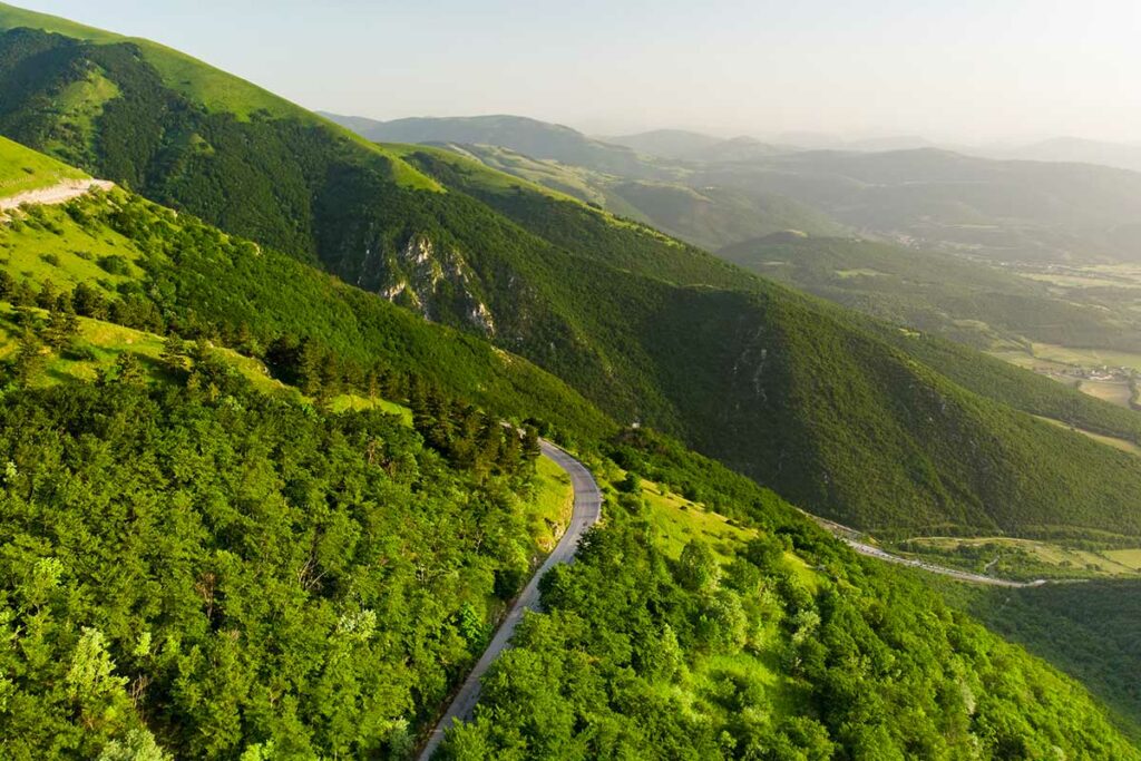 strada montagna dall'alto