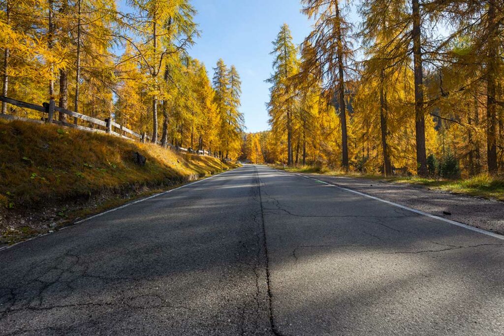 tratto grande strada dolomiti