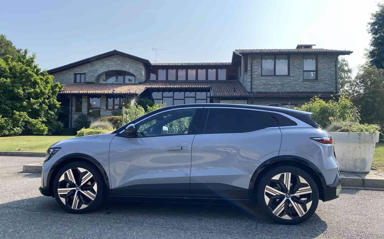 Renault Megane E-Tech Electric, caratteristiche e prova su strada