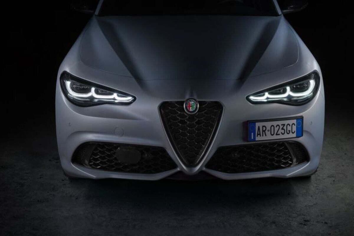 Alfa Romeo, nel futuro una berlina elettrica da 800 CV?