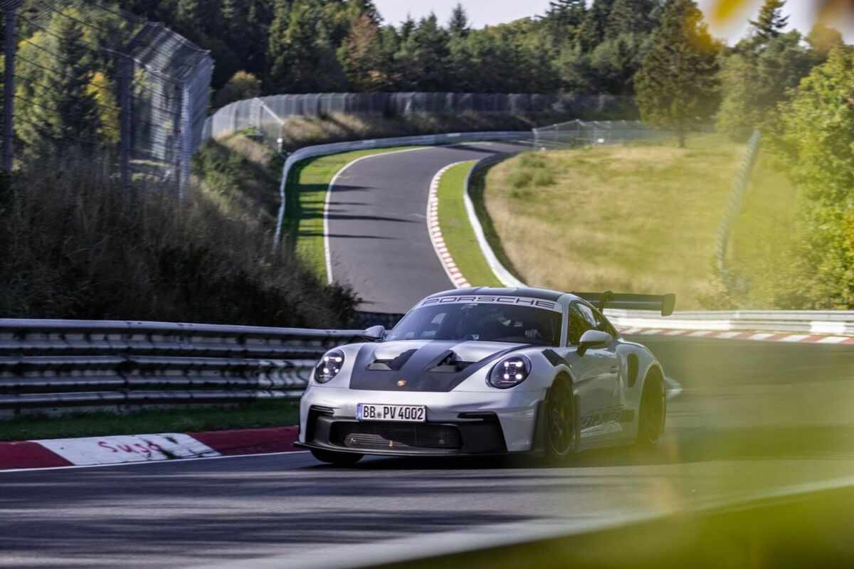 Porsche 911 GT3 RS, record storico per la sportiva tedesca