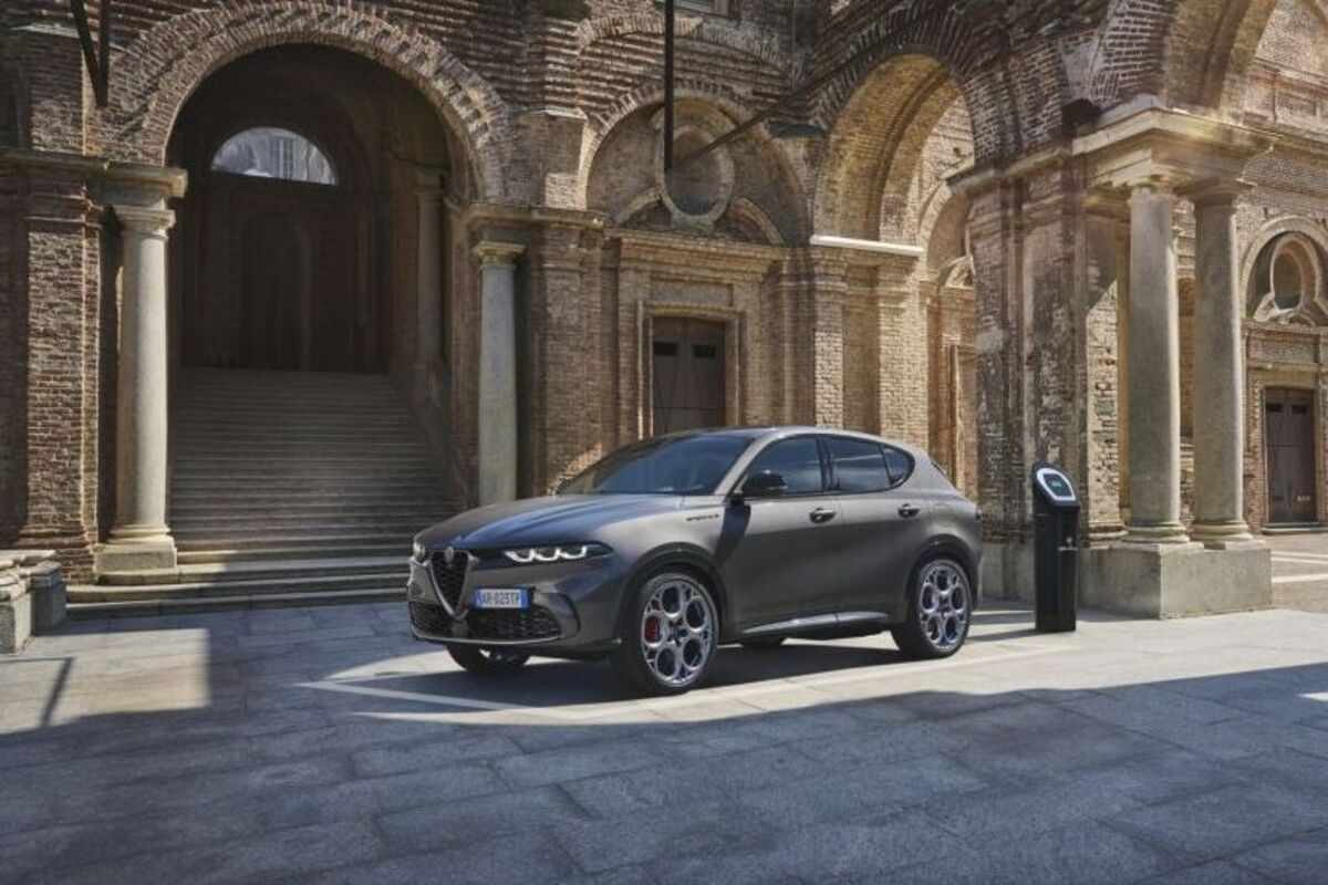 Alfa Romeo Tonale, debutta la versione ibrida plug-in