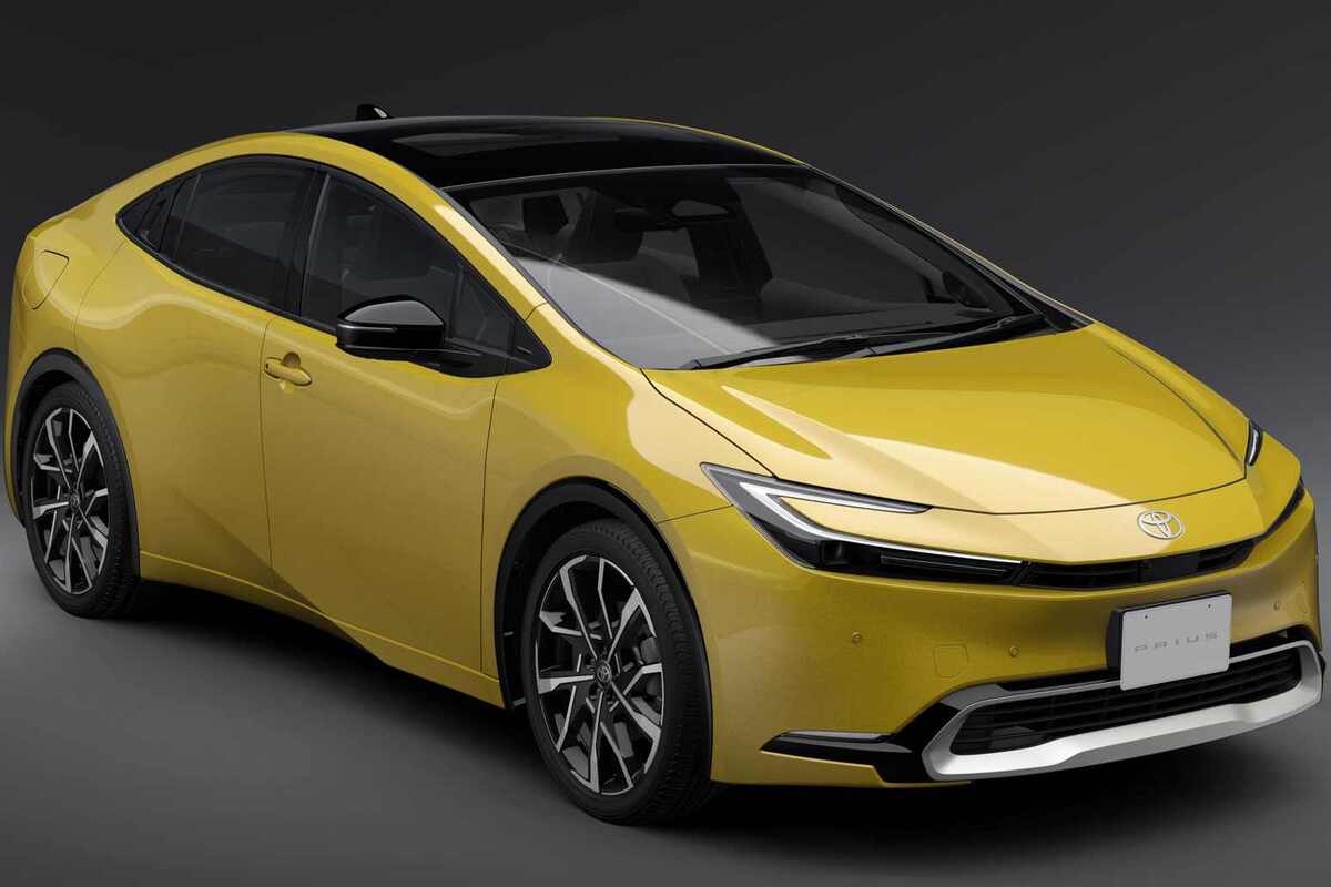 Nuova Toyota Prius, la classica ibrida rinasce