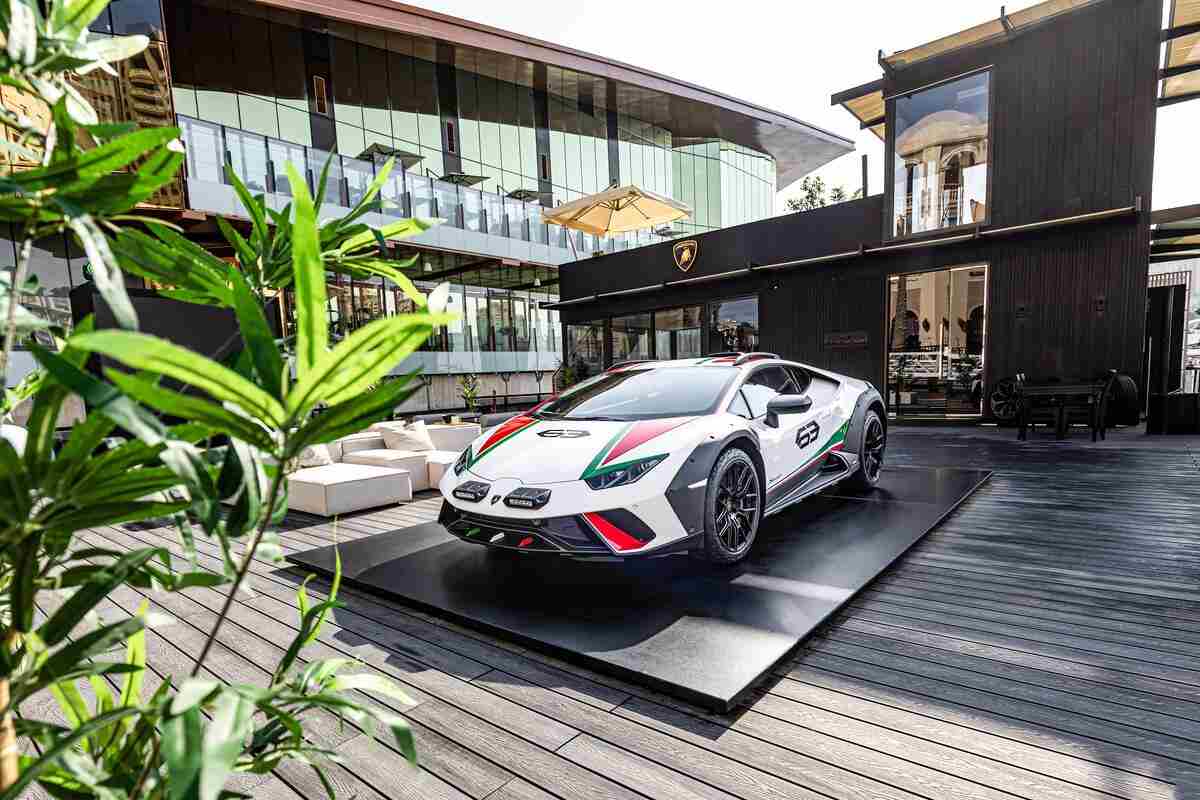 Lamborghini Huracán Sterrato, la livrea omaggio all’Italia