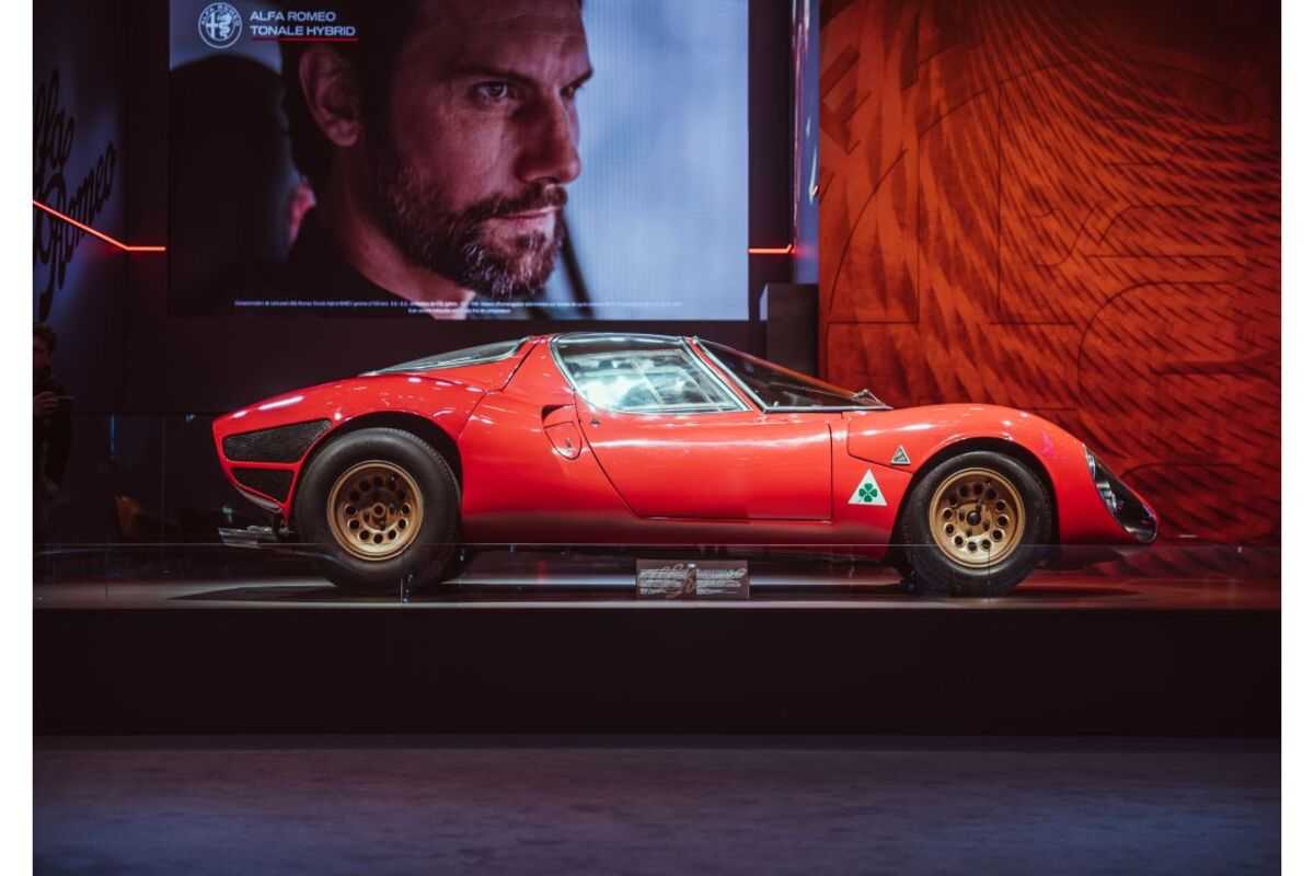 Alfa Romeo al Salone di Bruxelles con la 33 Stradale: indizio per il modello del futuro?