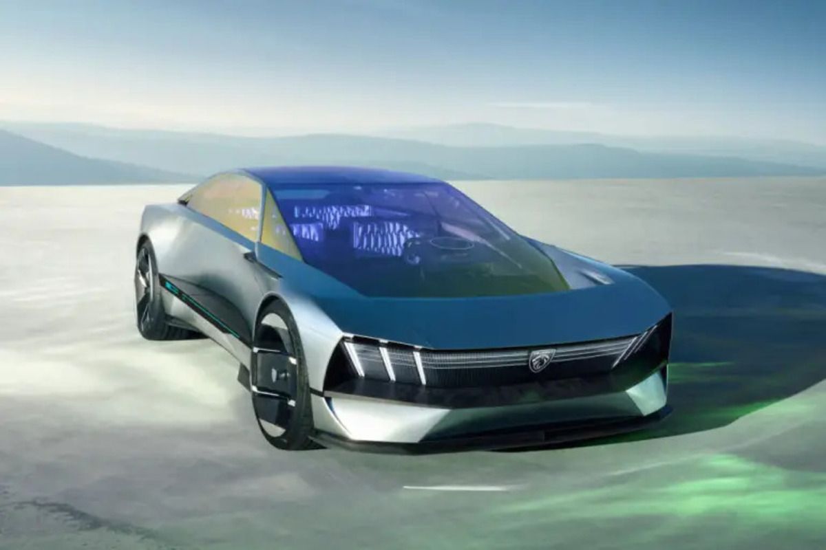 Peugeot Inception, l’elettrica del Leone che arriva dal futuro