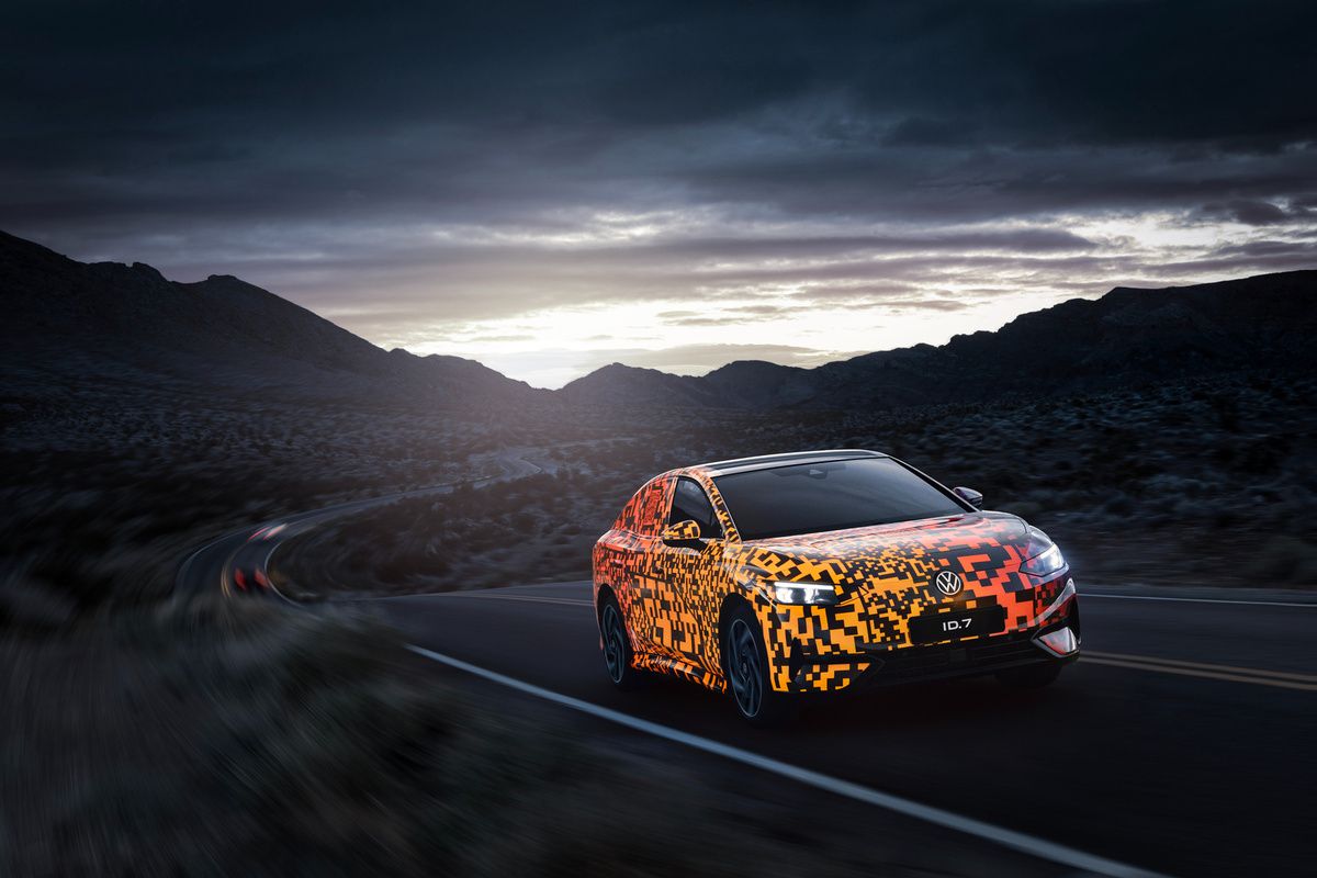 Volkswagen ID.7, ecco la prima berlina elettrica del marchio