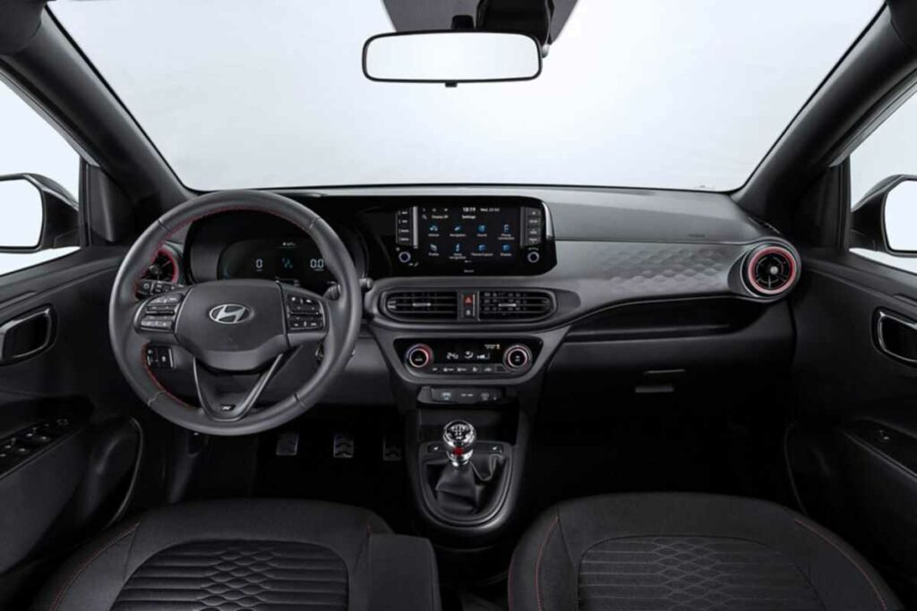 Gli interni di Hyundai i10