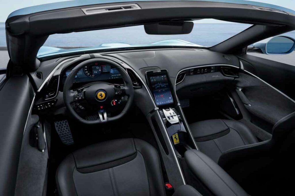 Gli interni di Ferrari Roma Spider