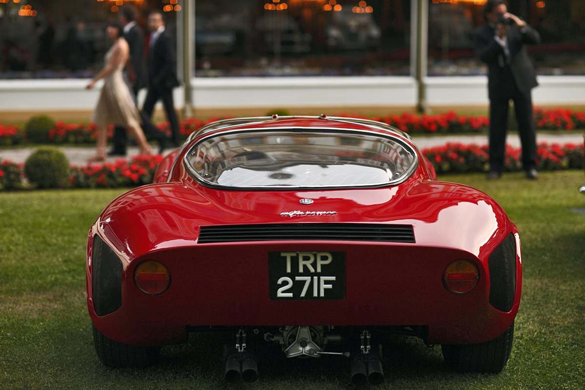 Nuova Alfa Romeo 33 Stradale