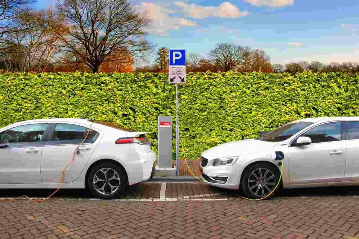 Svolta per le auto elettriche