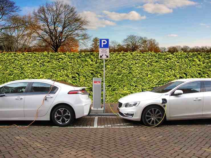 Tagliando auto elettriche, quanto costa