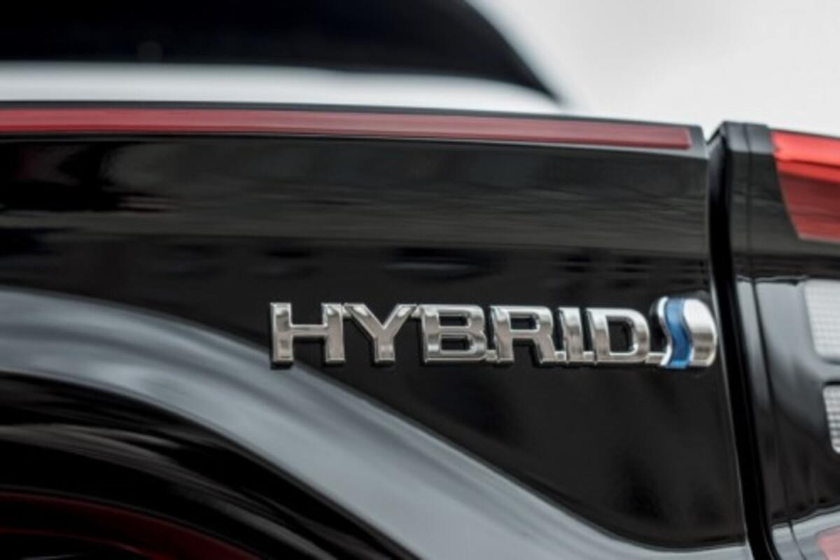 Auto ibride, ecco perché la manutenzione costa meno
